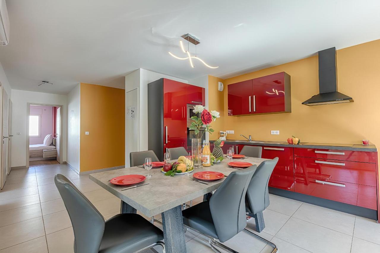 Le Lyrique Apartment อานซี ภายนอก รูปภาพ