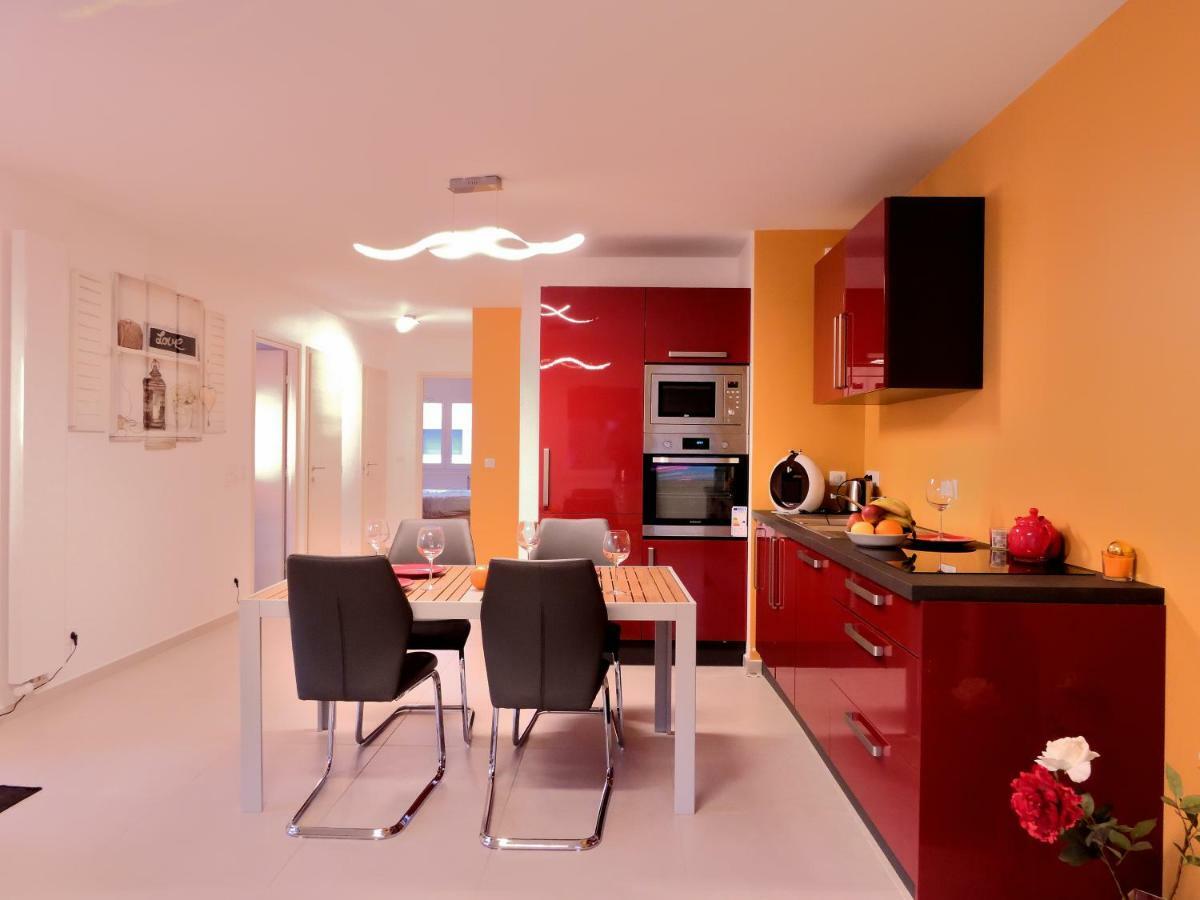 Le Lyrique Apartment อานซี ภายนอก รูปภาพ